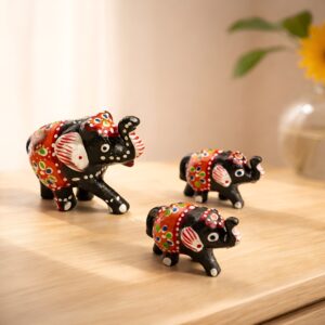 Xtore True Art Indian Traditional Handicraft | Lucky Nose Lifted Elephant | Purely Hand Made | Hand Painted by Proud Indian Artisans (Set of 3, Black)
